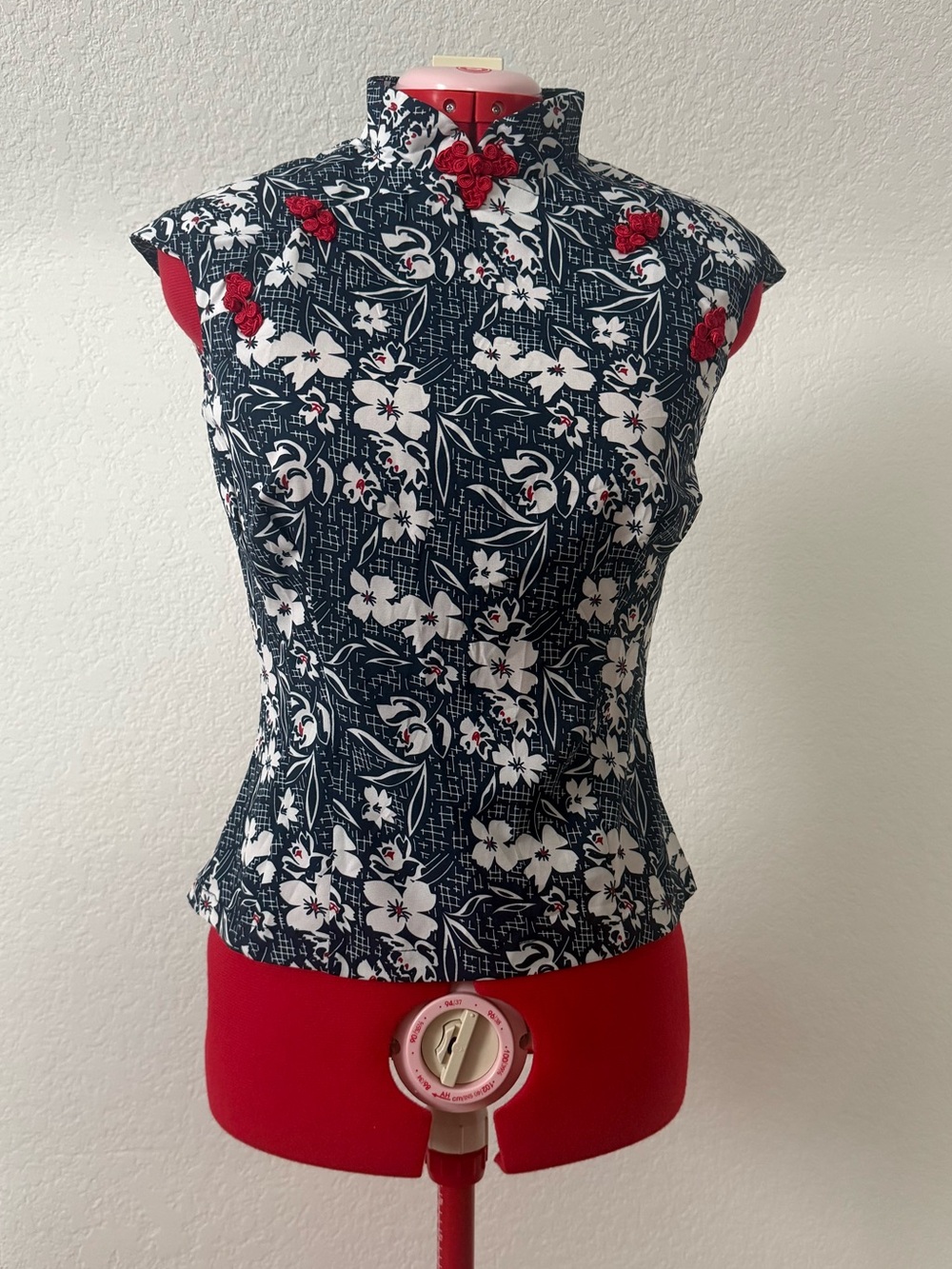 NWT Emmy Design Sweden Shanghai Sweetie Top